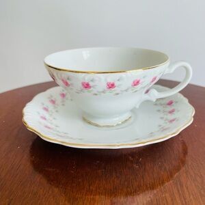 Vintage Lovely Mary Anne Tea Cup & Saucer